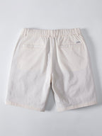 Vaaleat beiget chino-shortsit takaa