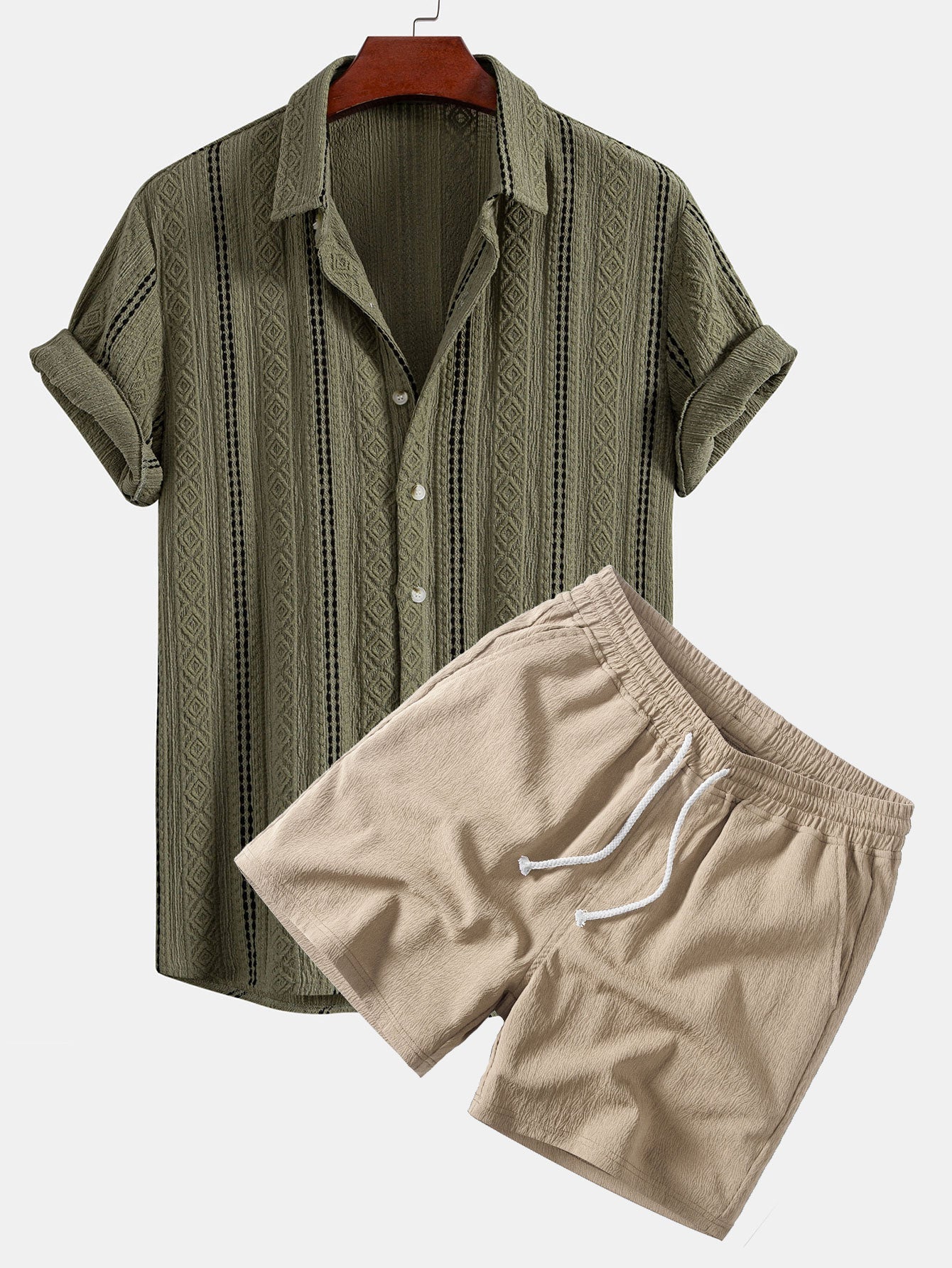 Setti: geometrinen jacquard-nappipaita ja kreppipintaiset shortsit