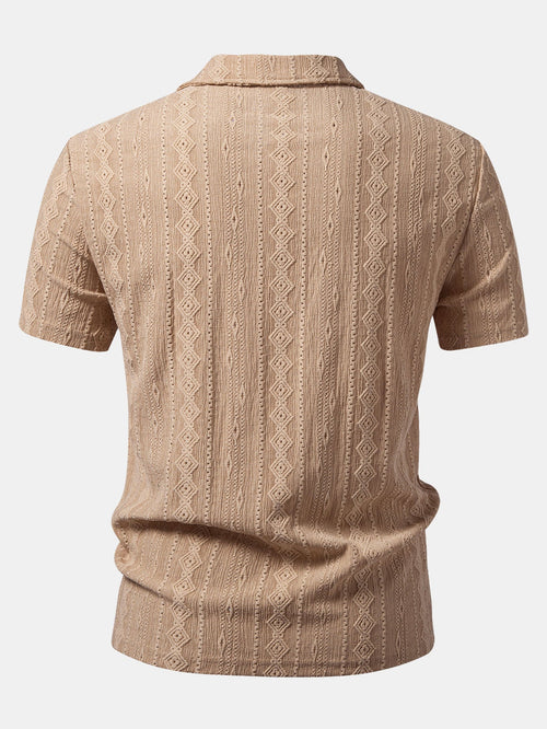 Geometrinen jacquard-pikeepaita
