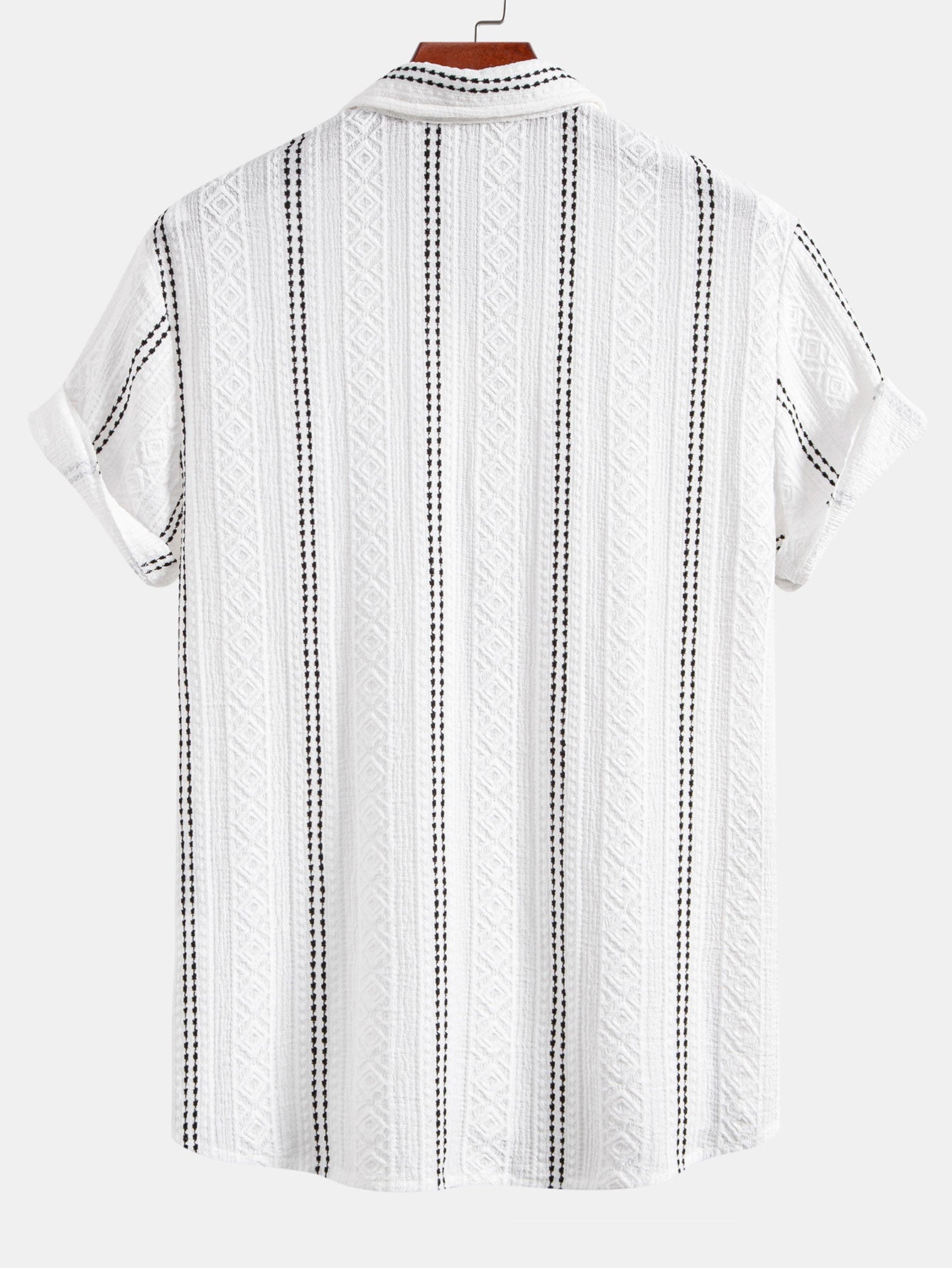 Setti: geometrinen jacquard-nappipaita ja kreppipintaiset shortsit
