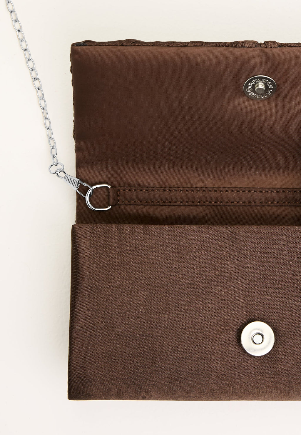 Satiininen clutch-laukku