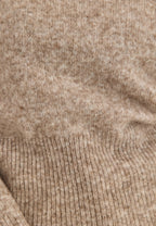 Beige neulottu villasekoiteneule