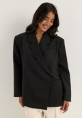 Musta oversized-bleiseri
