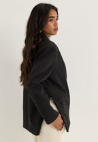 Musta oversized-bleiseri