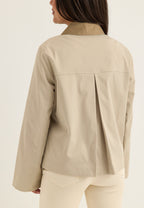 Beige lyhyt takki