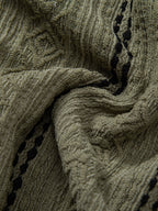 Setti: geometrinen jacquard-nappipaita ja kreppipintaiset shortsit