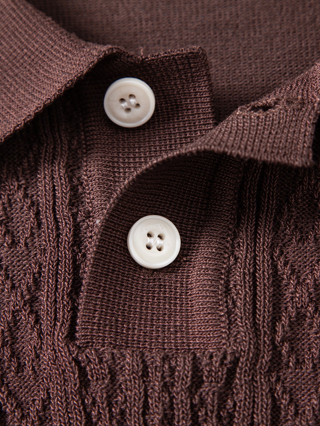 Geometrinen jacquard-neulepikeepaita