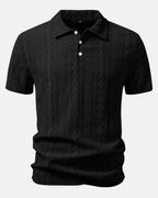 Musta geometrinen jacquard-pikeepaita edestä