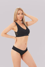 Model wearing the breathable seamless sports bra in black