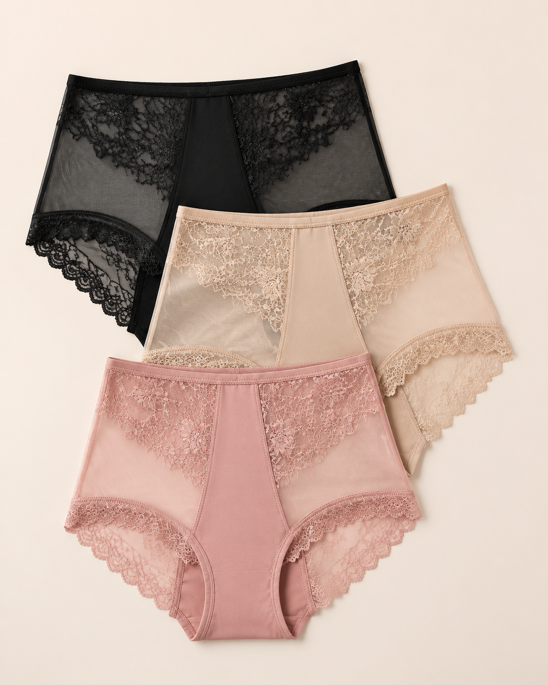 Conjunto misto de três cuecas boxer de renda